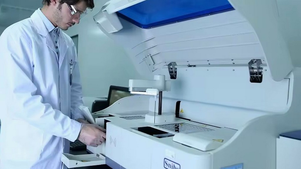 Klinik Kimya ve İmmünoassay Analizörleri