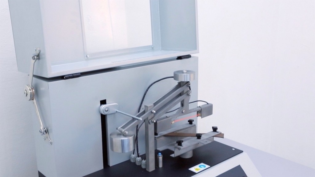 Koruyucu Giysiler İçin Yanma Direnci Test Cihazı